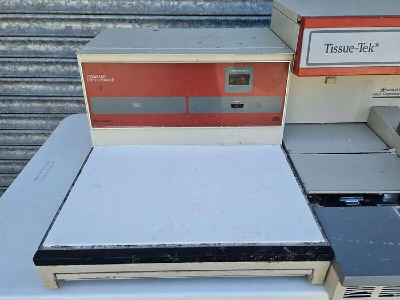 Tissue-Tek 4715 Embedding Console with Cryo Console - 4