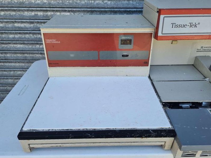 Tissue-Tek 4715 Embedding Console with Cryo Console