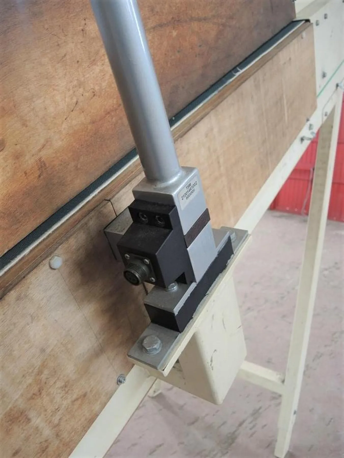 2010 ISVE AE0035 - 3