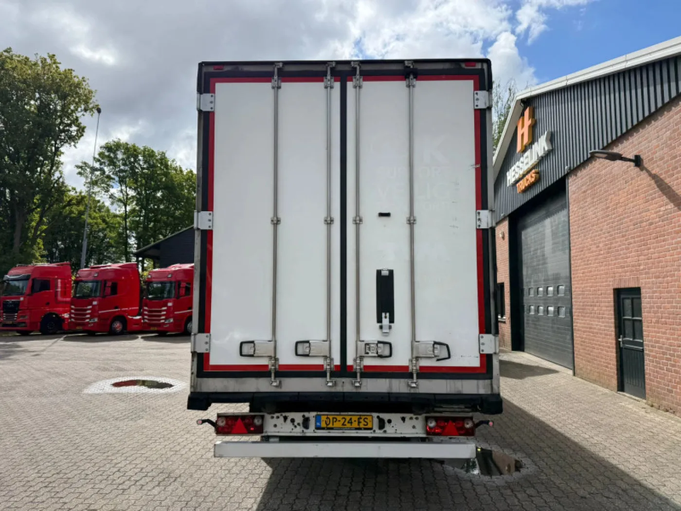Schmitz Cargobull SKO 24 5x Meatrails Rohrbahnen Meat Carrier Vector 1950MT NL Trailer APK/TÜV 01-08-2026 - 4