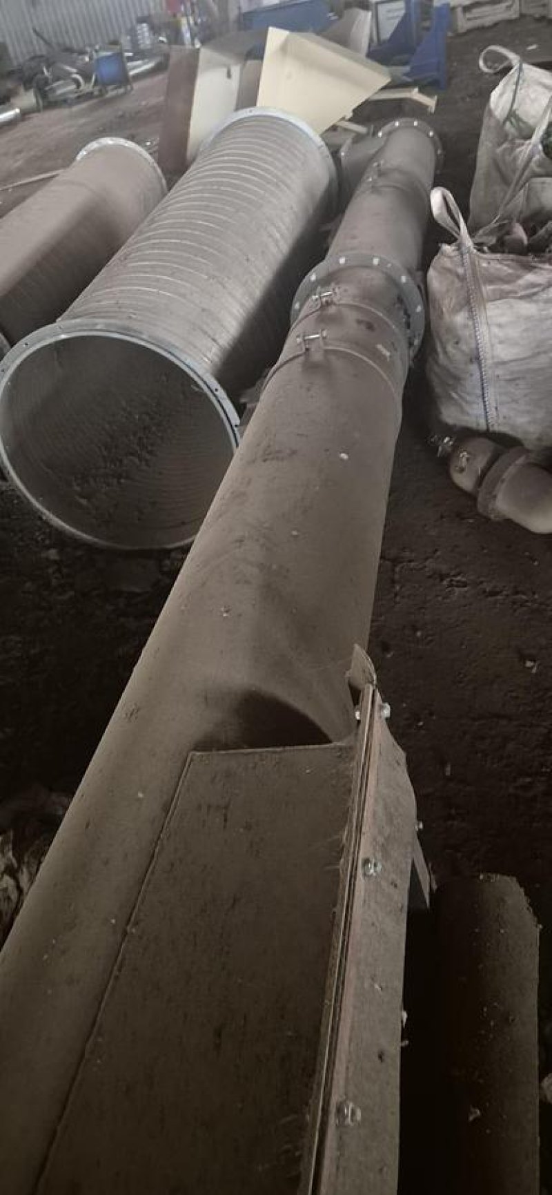 Auger screw conveyor
