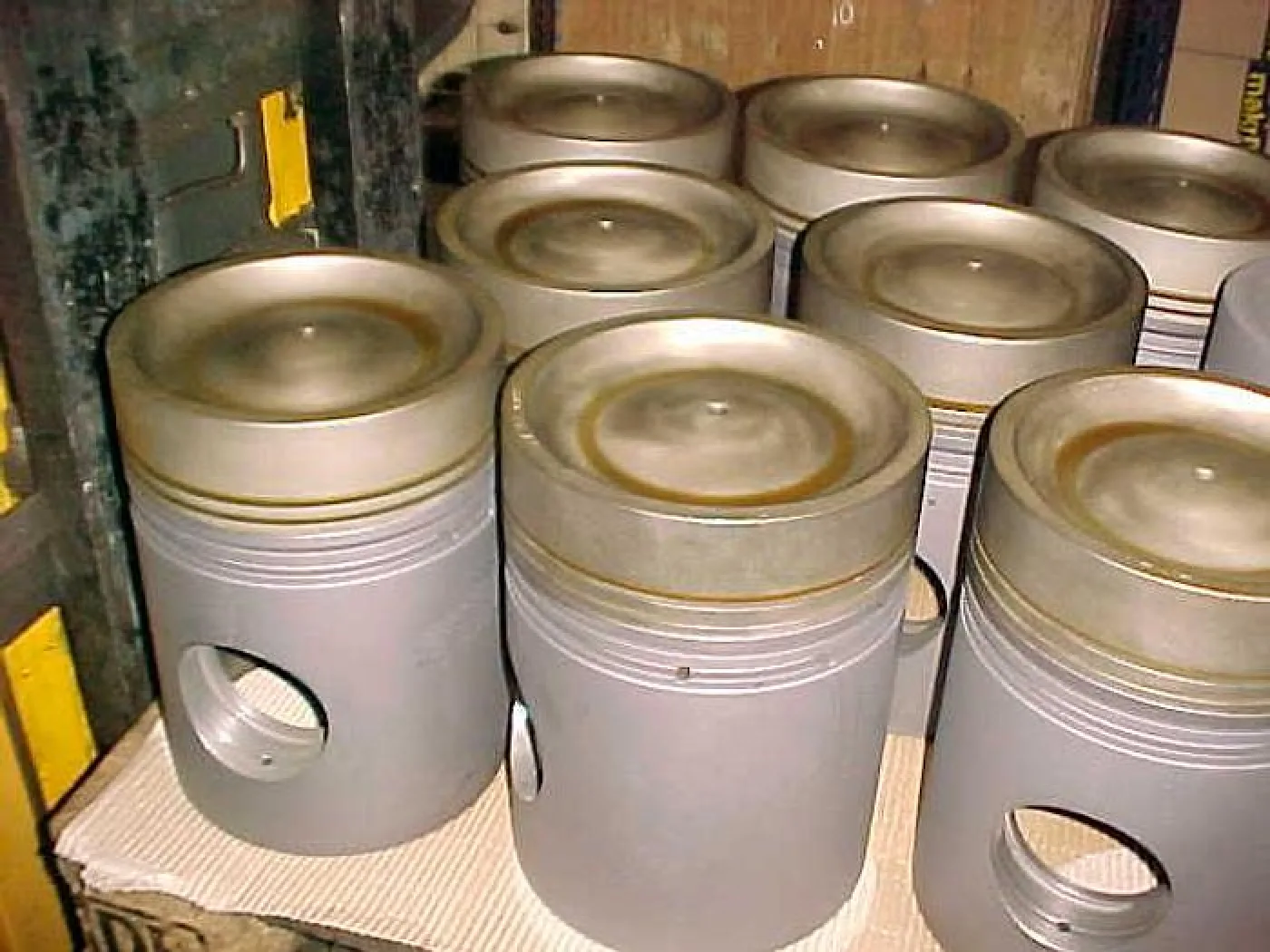 PISTONS MWM TBD 444-L6 / L8 - 3