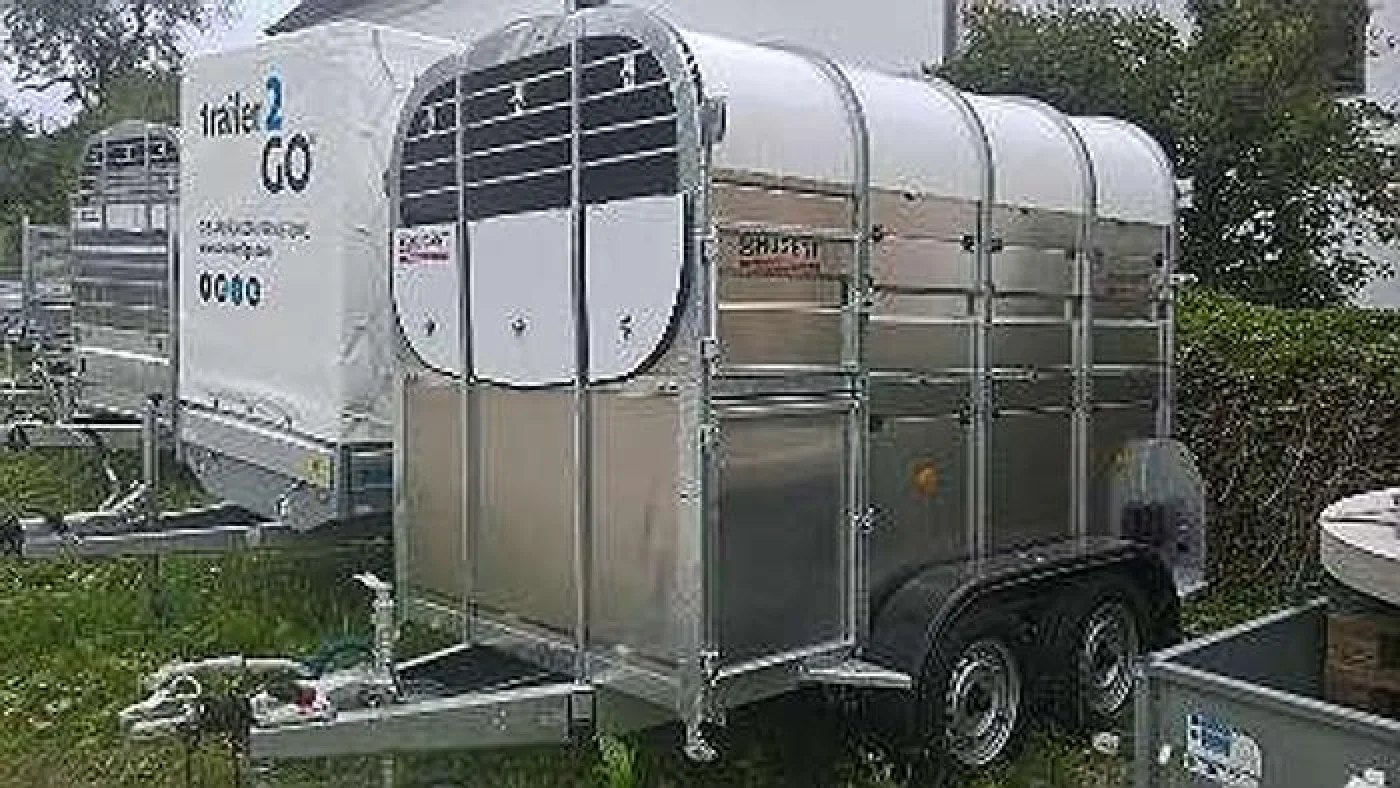 Nugent LC2415S Viehanhänger - im Zulauf - 1