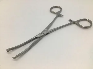 GB Medical Kocher Curved 1 in 2 Teeth 150mm