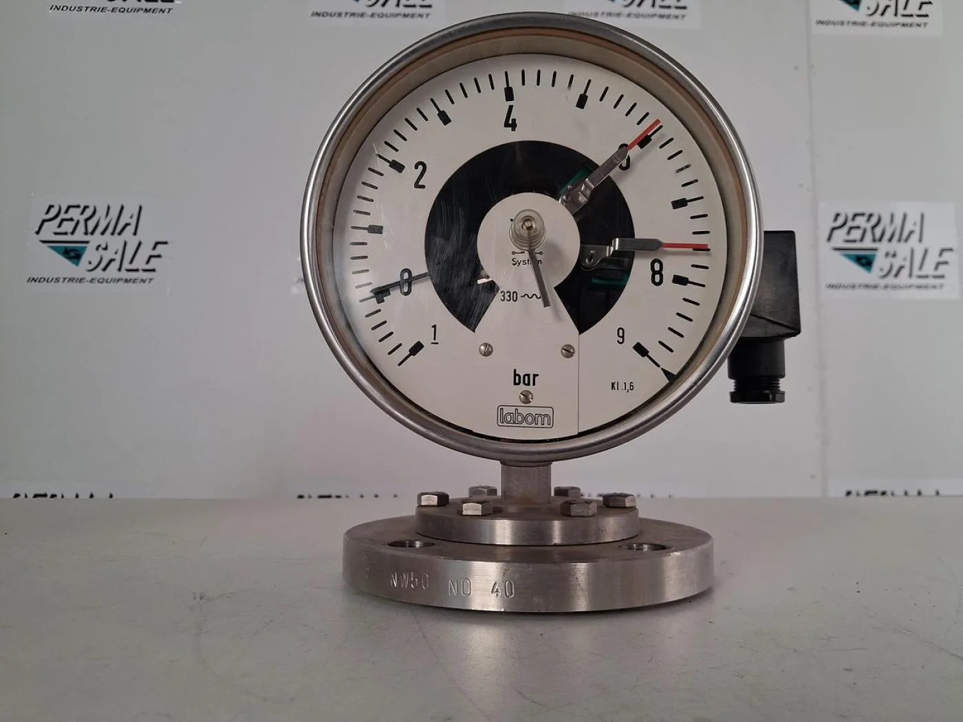LABOM NG160 Pressure Gauge 0–9 bar DN160 with Inductive Contact - 2
