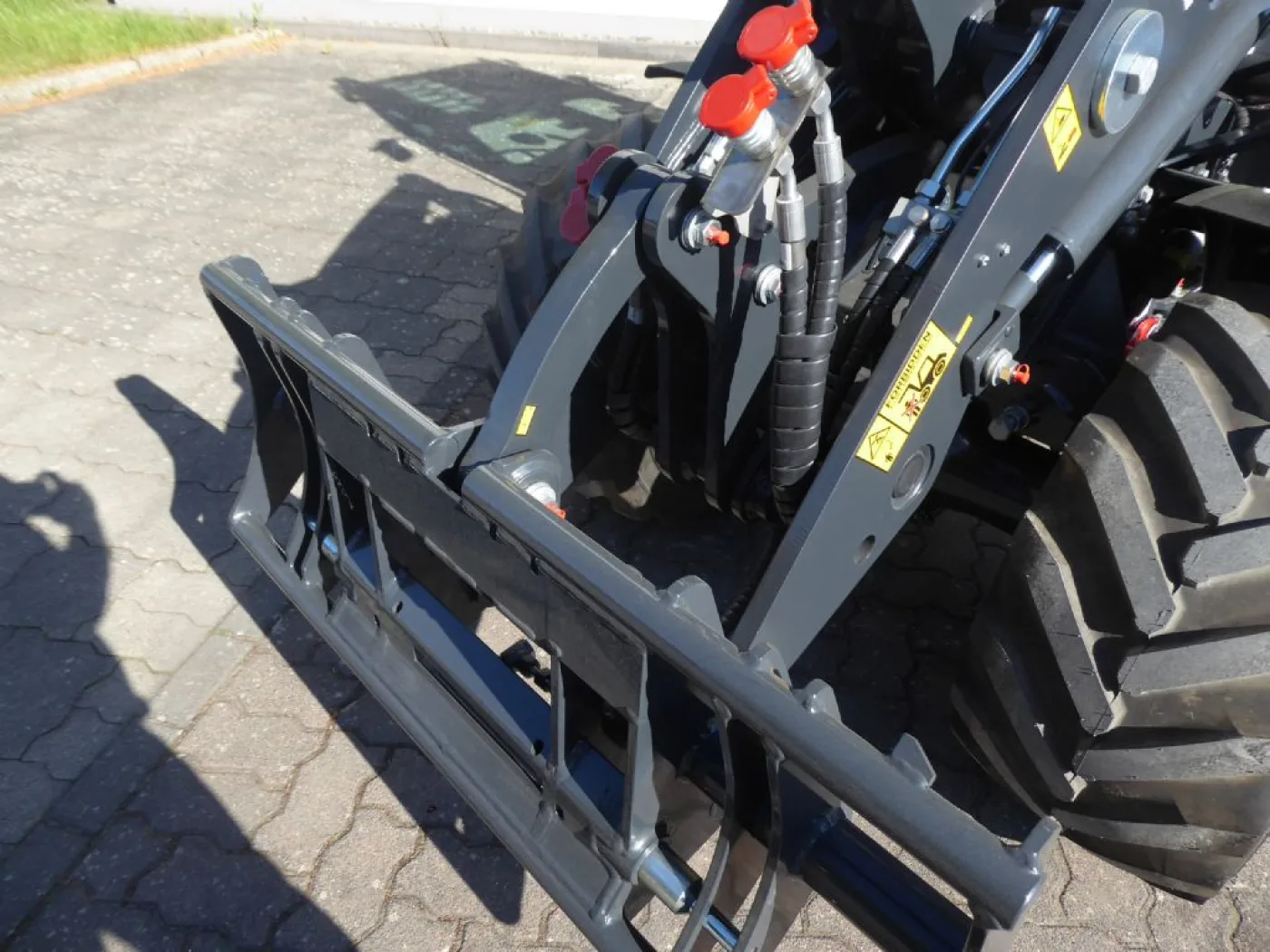Pitbull Pitbull X27-45 mit Linde Hydrostat - 5