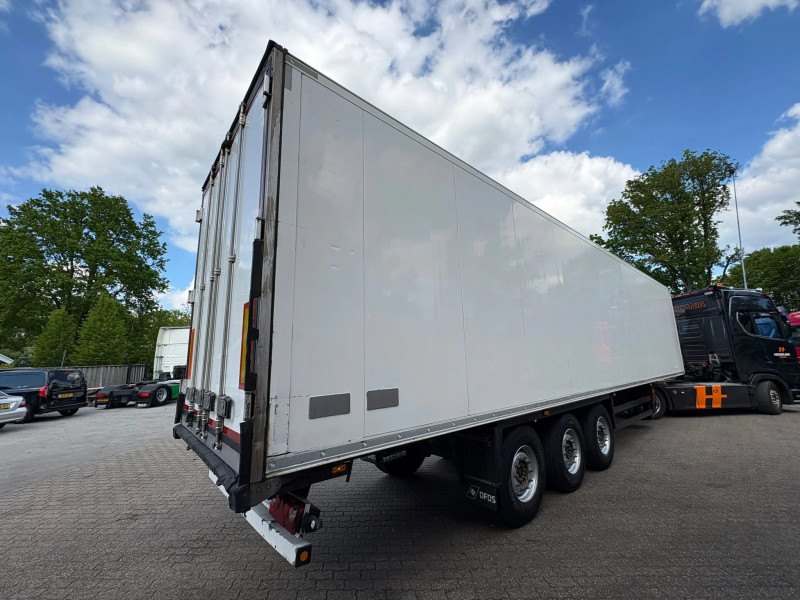 Schmitz Cargobull N/A SKO 24 5x Meatrails Rohrbahnen Fleisch Carrier Vector 1950MT NL Trailer APK/TUV 08-2026