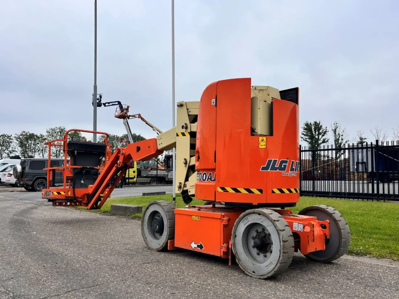 JLG E300AJ - 5