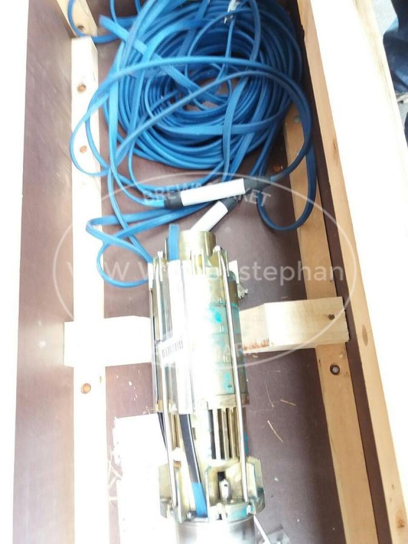 submersible pump