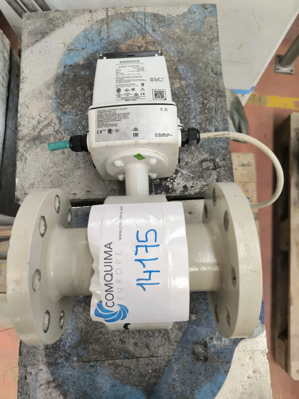FLOW METER SIEMENS SITRANS FM MAG 3100 WITH TRANSMITTER SITRANS FM MAG 5000