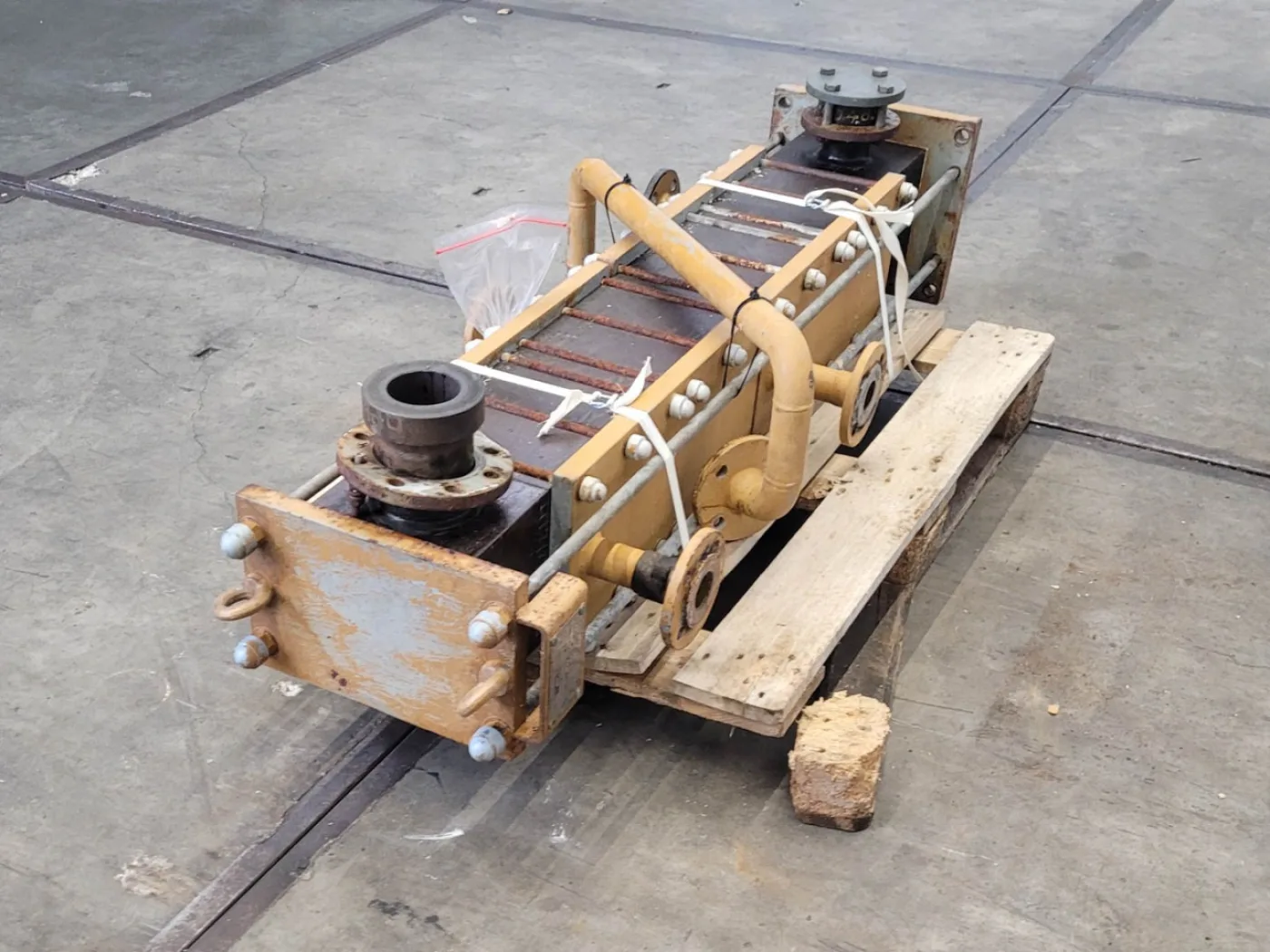 Vicarb Deutschland GmbH "Block Graphite" 2m² - Shell and tube heat exchanger - 6