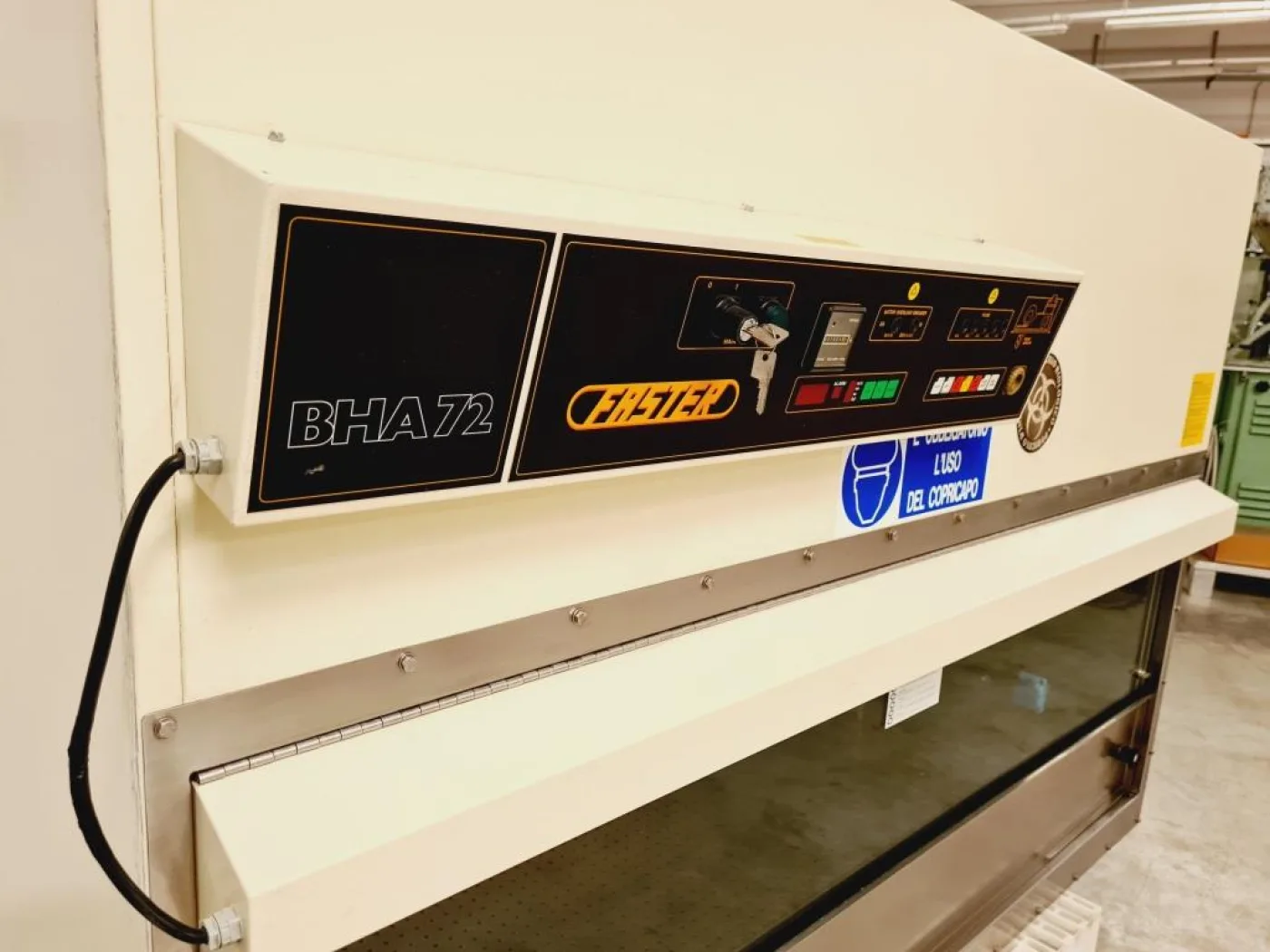 CAPPA A FLUSSO LAMINARE VERTICALE – FASTER – MOD. BHA72M - 4