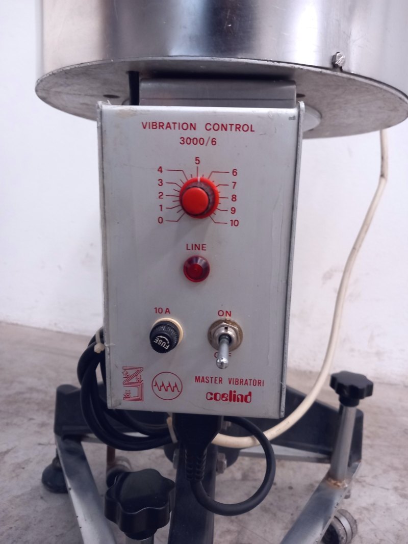 DEPOLVERIZZATORE PER COMPRESSE – MASTER VIBRATORI – MOD.VIBRATION CONTROL 3000/6