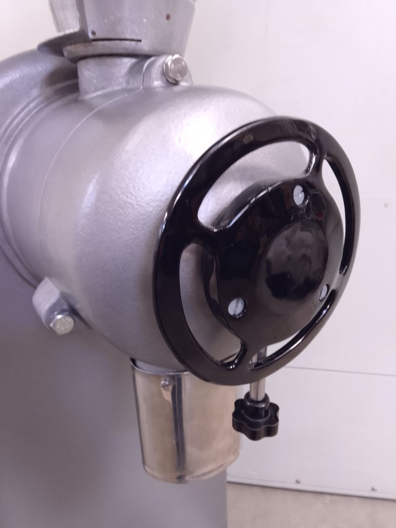 MULINO A MARTELLI – OFFICINA M. TRABATTONI ISIDORO – MOD. TITANUS