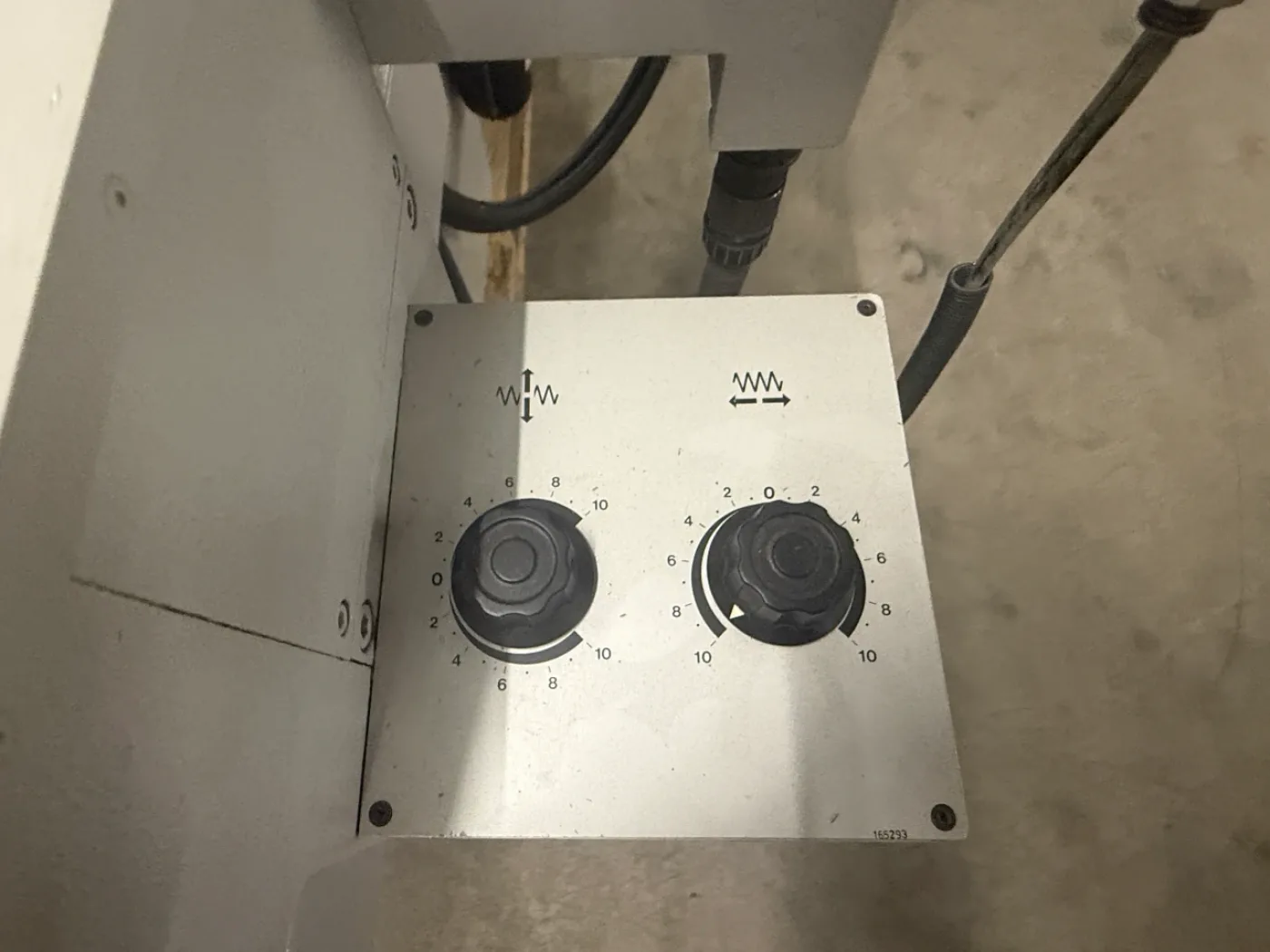 023403 - HAUSER 3 DR - 7