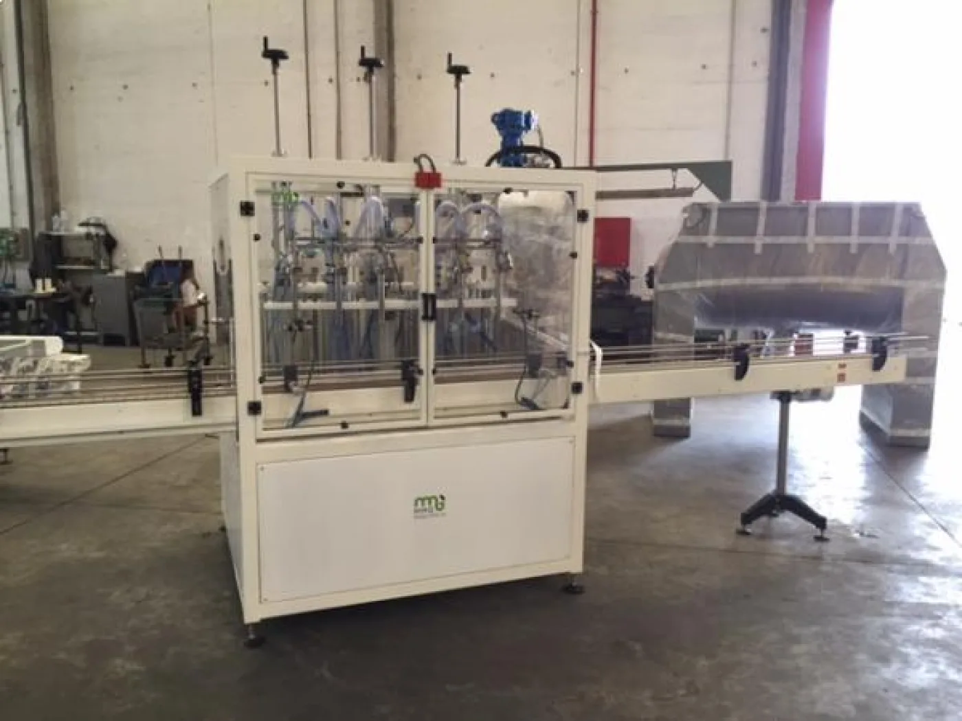Maquina llenadora lineal de 6 pistones desde 1 litro a 5 litros - 1