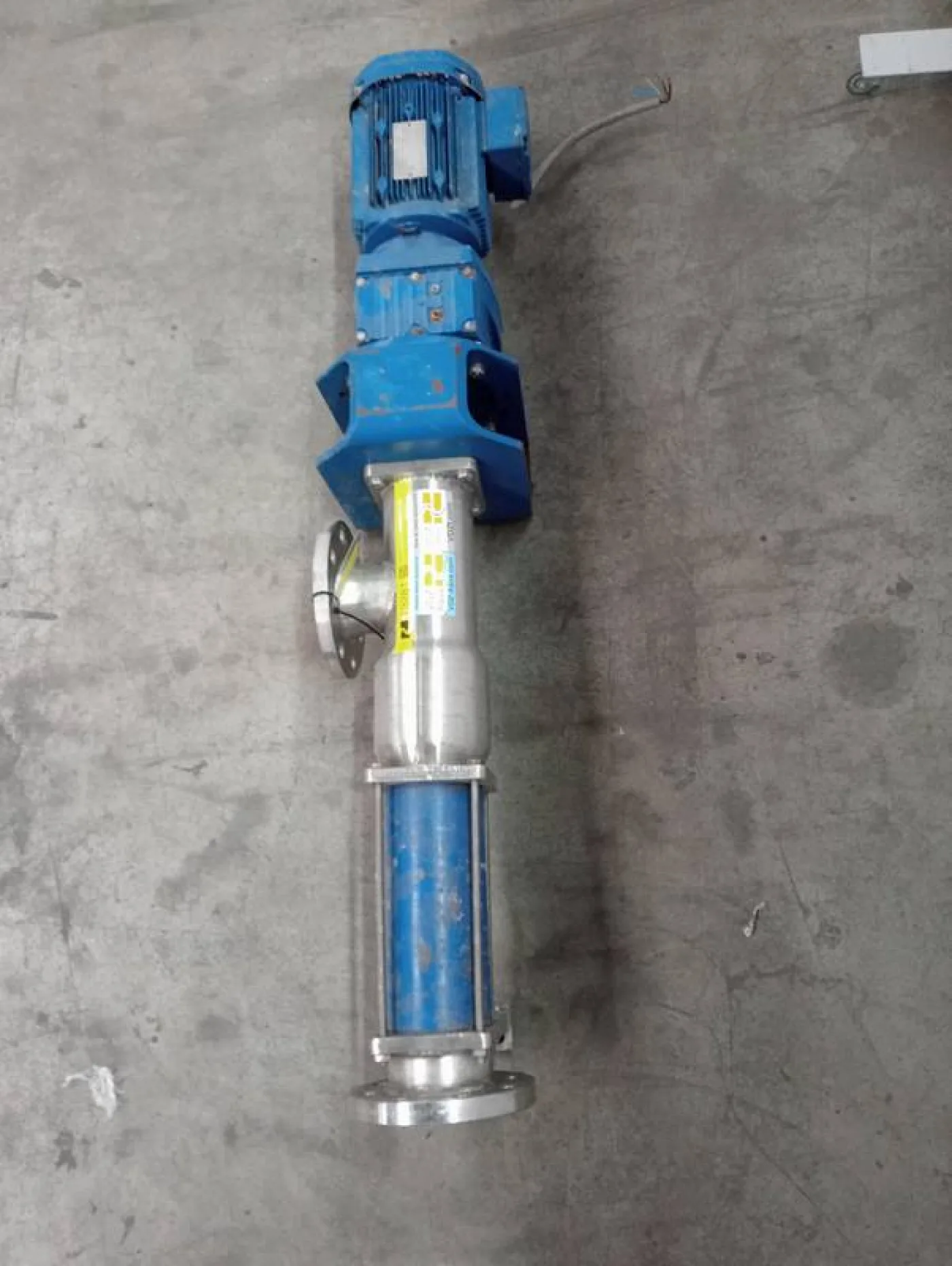 Displacement pump - 5