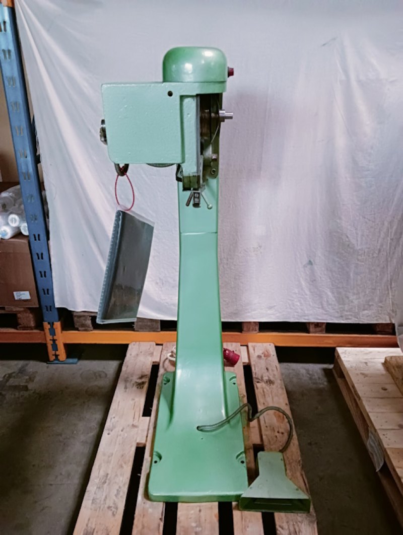 Kartonheftmaschine Speckboetel GFM