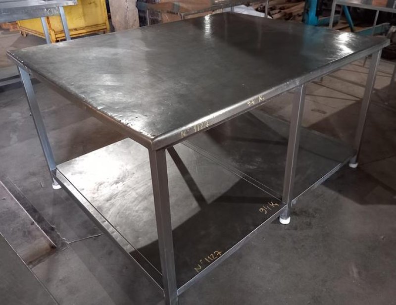 Mesa de inox 1,35X1,75 metros