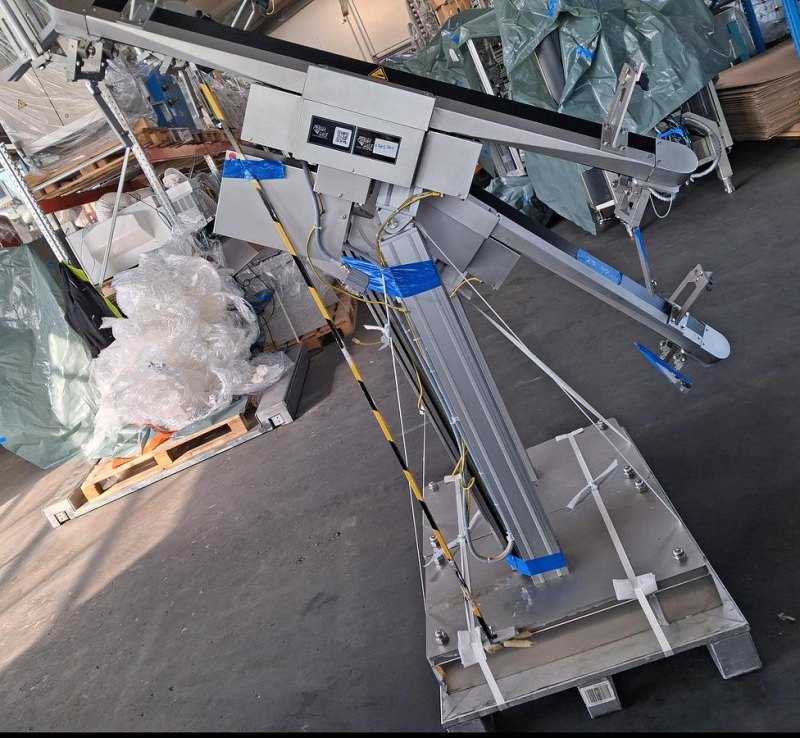 Inova Pharma Systems STS 1500 Vertikales Zuführ- und Transportsystem