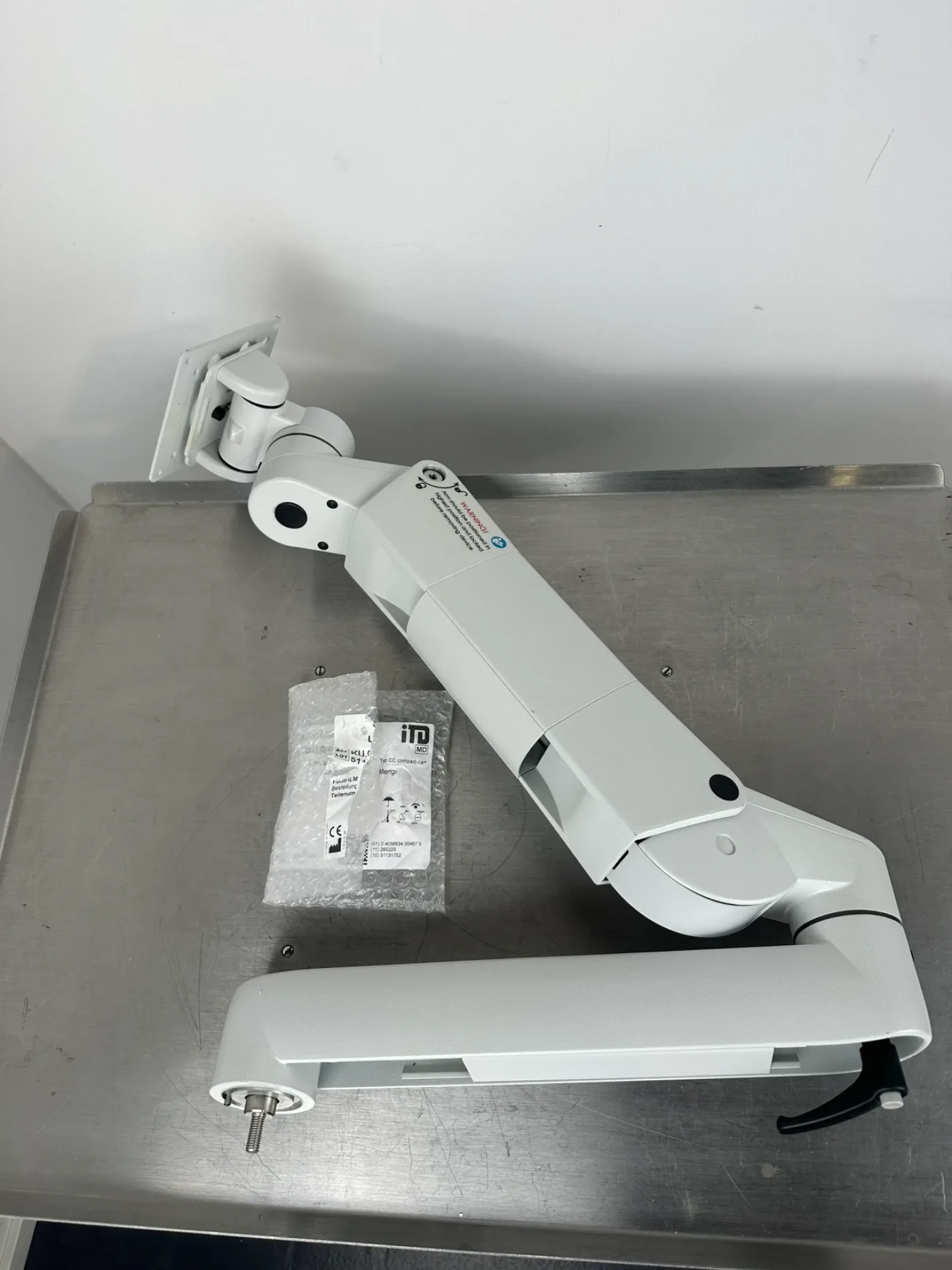 iTD flexion-port HA.2224.903 – Höhenverstellbarer medizinischer Tragarm, 8–14 kg, 300 + 350 mm - 1