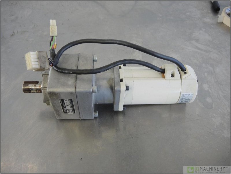 2010 PANASONIC MSMA042A1E + VRKF AI2161