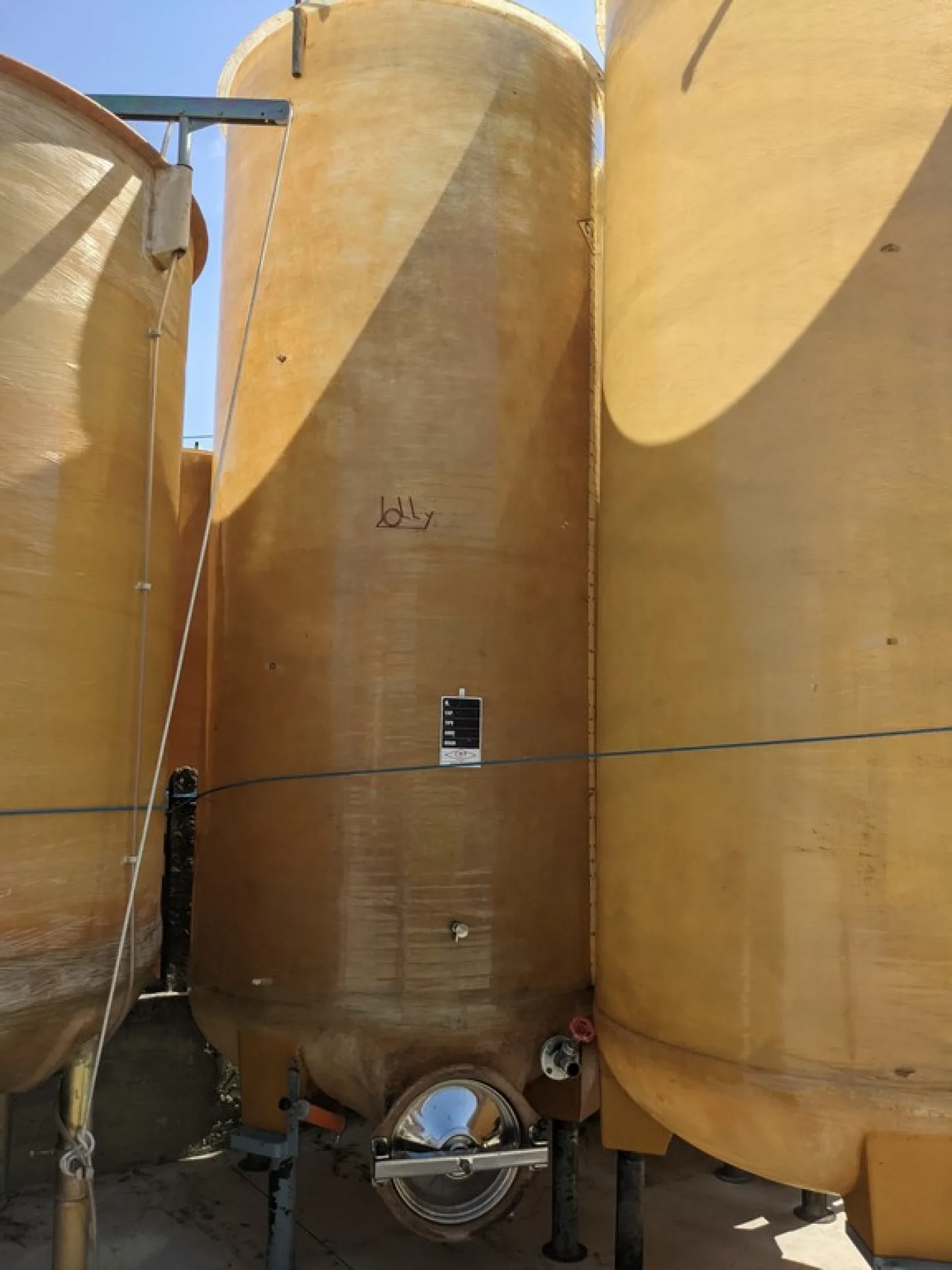 FIBERGLASS TANKS VARIABLE CAPACITY FIRM CMP, CAPACITY HL 75 ABOUT, ON LEGS, BOTTOM TO DRAIN OFF, SECOND-HAND EQUIPMENT - 5