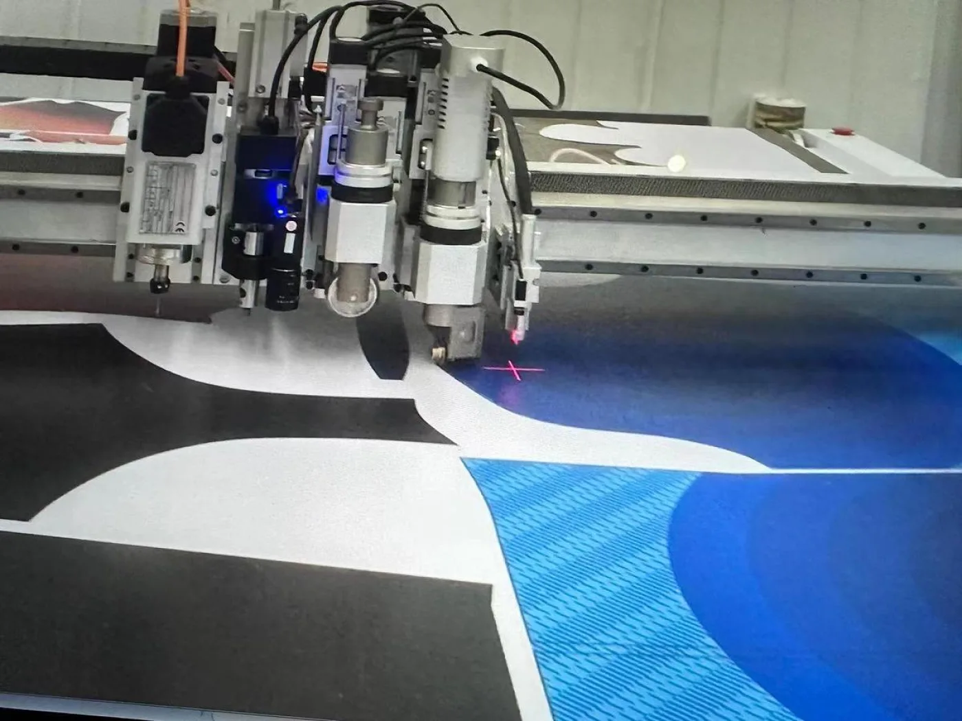 1600x3000 mm DIGITAL CUTTING MACHINE - 2