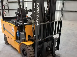 Hyundai 30B-9U