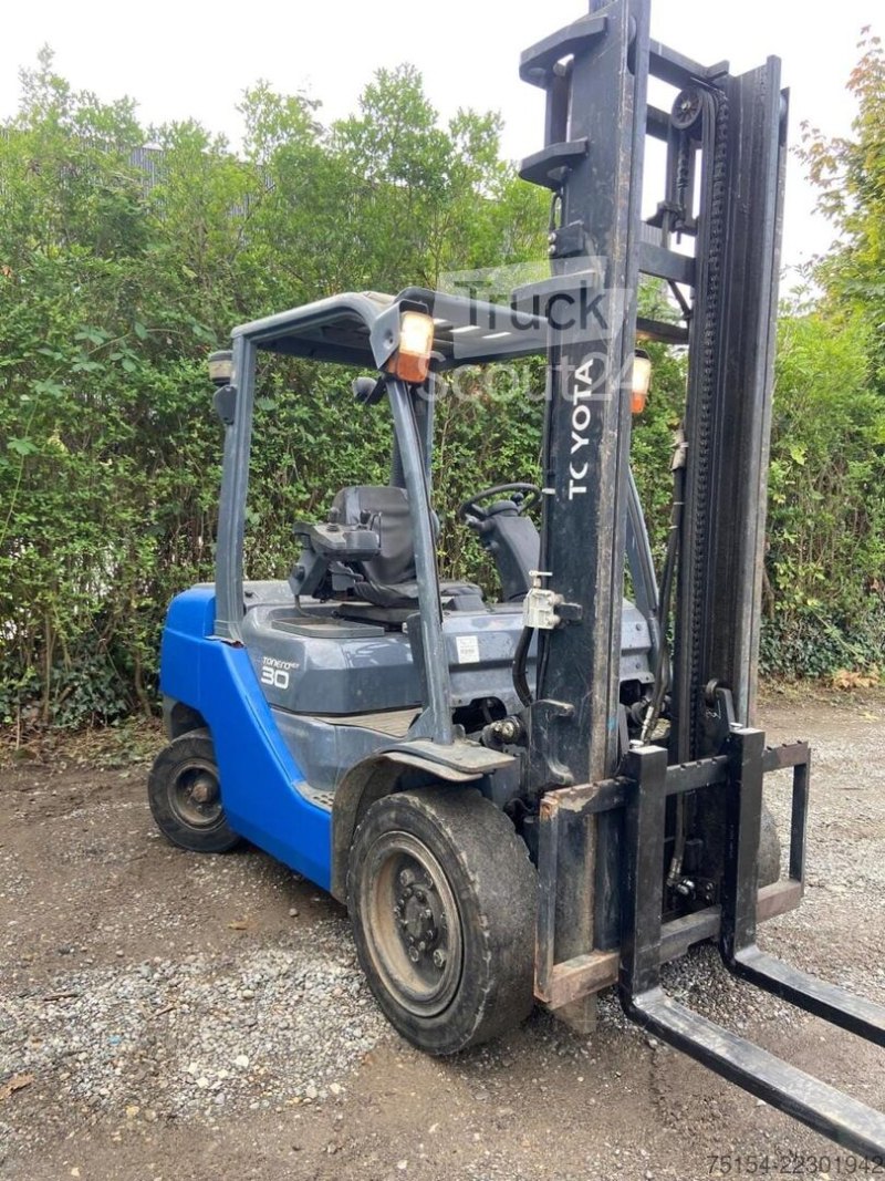 Toyota 06-8FD30F Tonero 30 HST