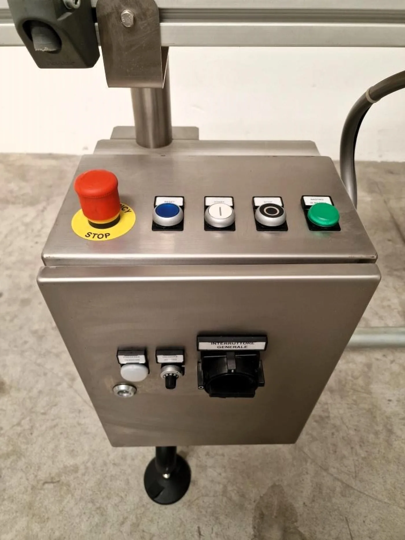 NASTRO A TAPPETO MOTORIZZATO CON VARIATORE DI VELOCITÀ – SIEMPHARMA – MOD. NT1500 - 2