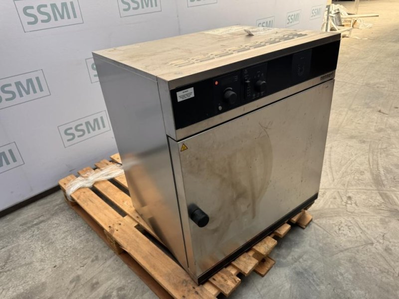 Memmert Vacuum drying oven