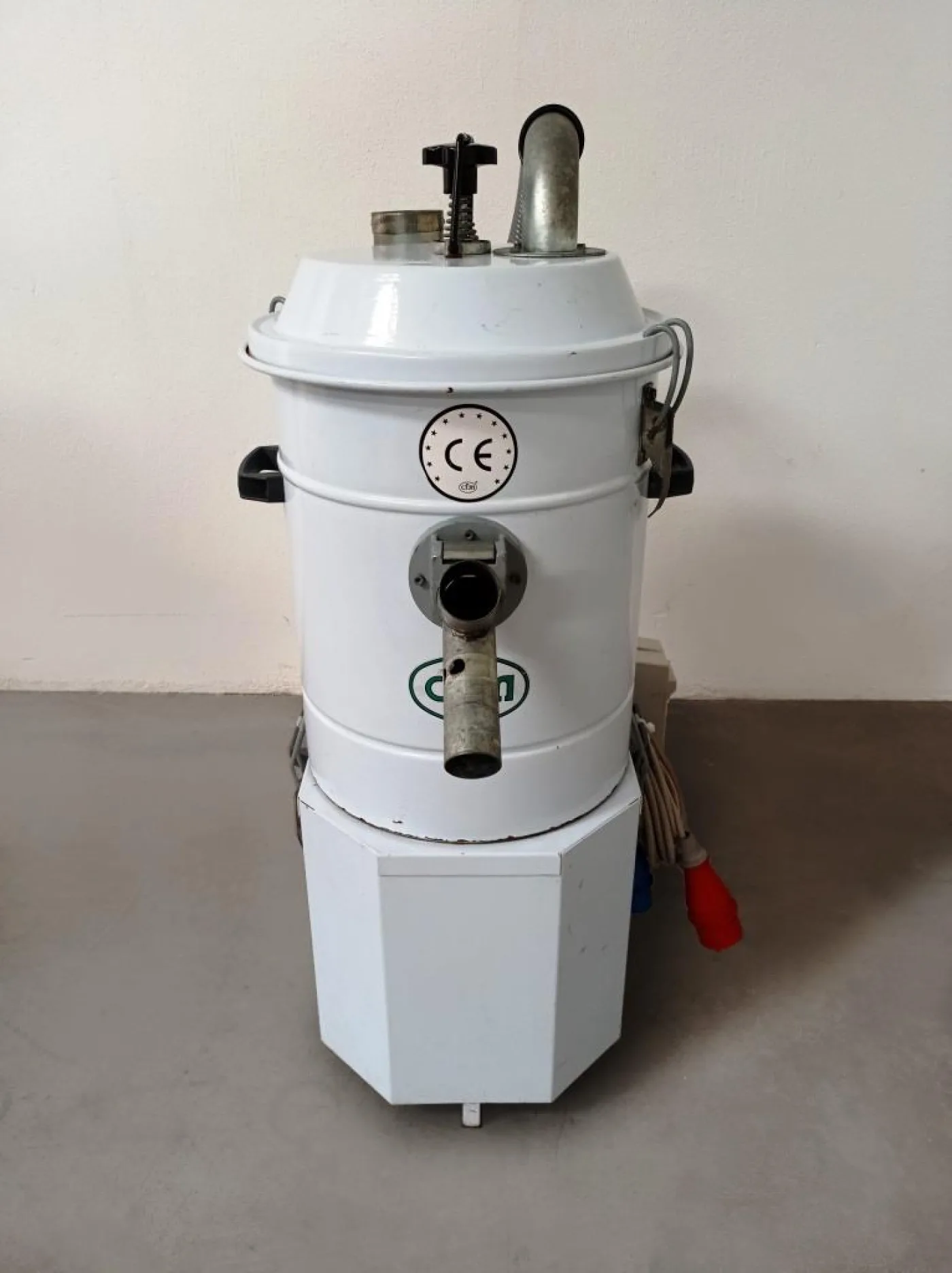 ASPIRATORE INDUSTRIALE PER POLVERI – CFM – MOD. 3151 T - 2