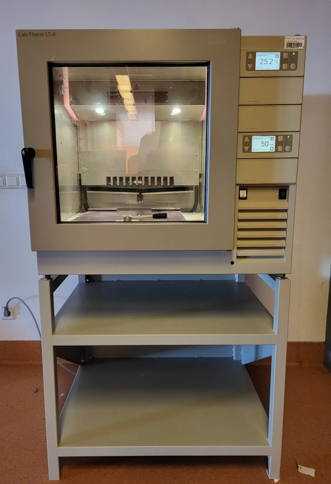2366 - Used Lab-therm LT-X shaking incubator - 1