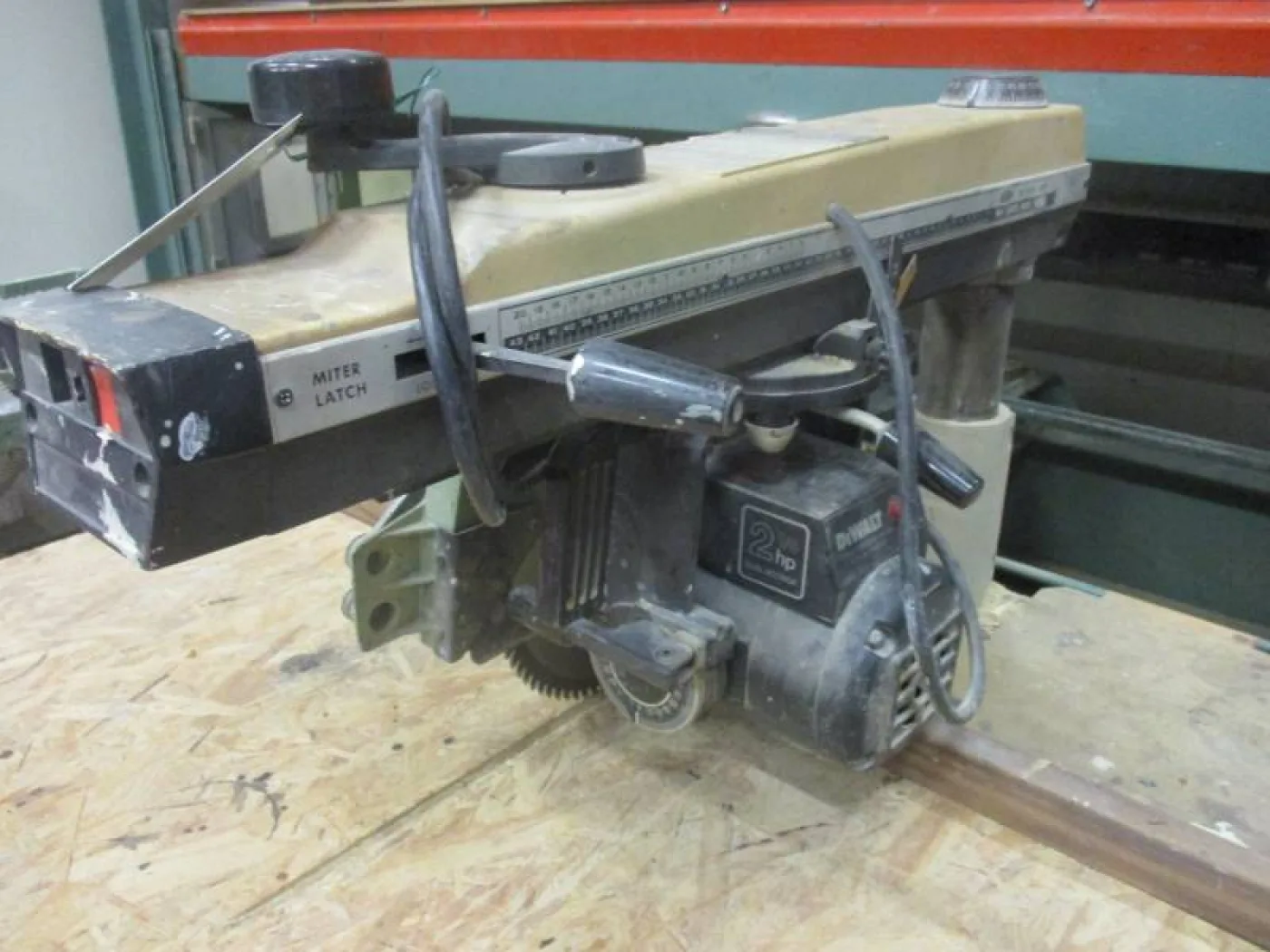 RADIALE DEWALT DA 400 MONOFASE - 2