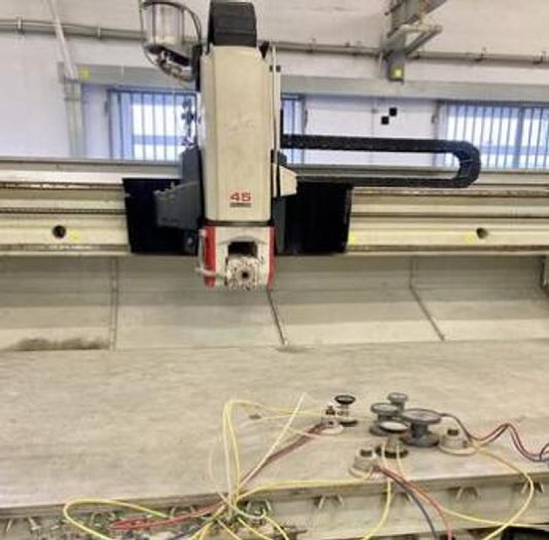 2005 Intermac Master 45-