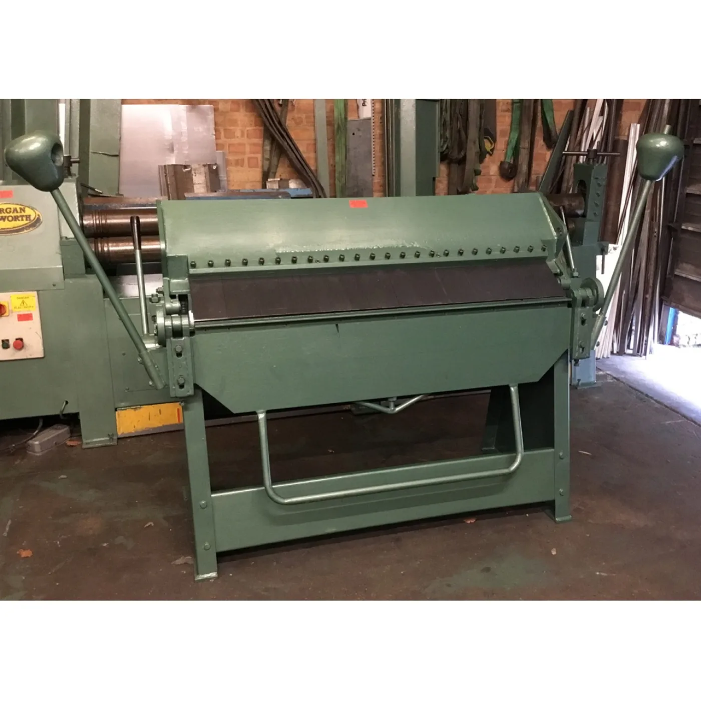 EDWARDS Box & Pan Folder 1275mm - WNS - W. Neal Services Ltd - 1