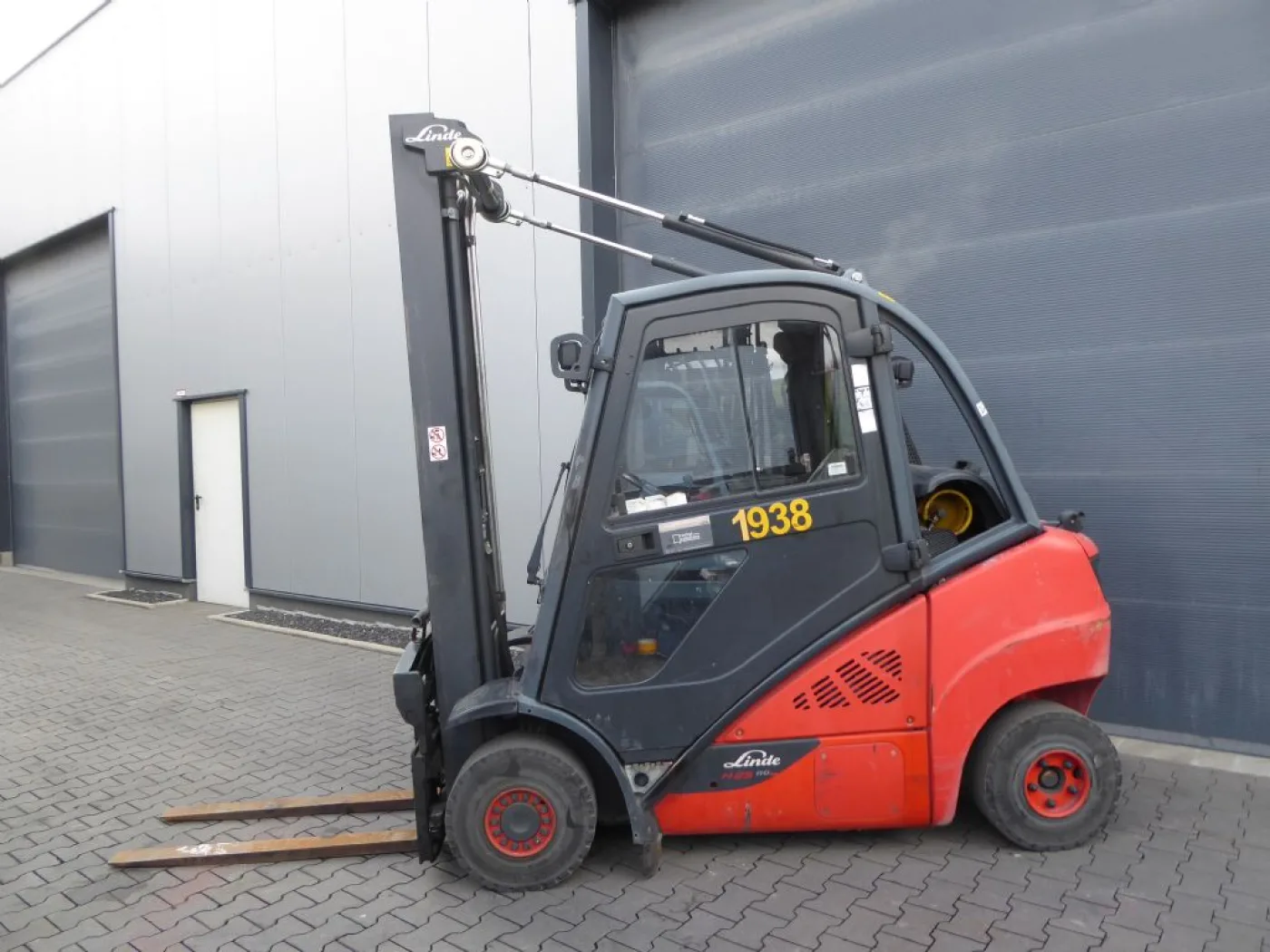 Linde H25T-02 - 3