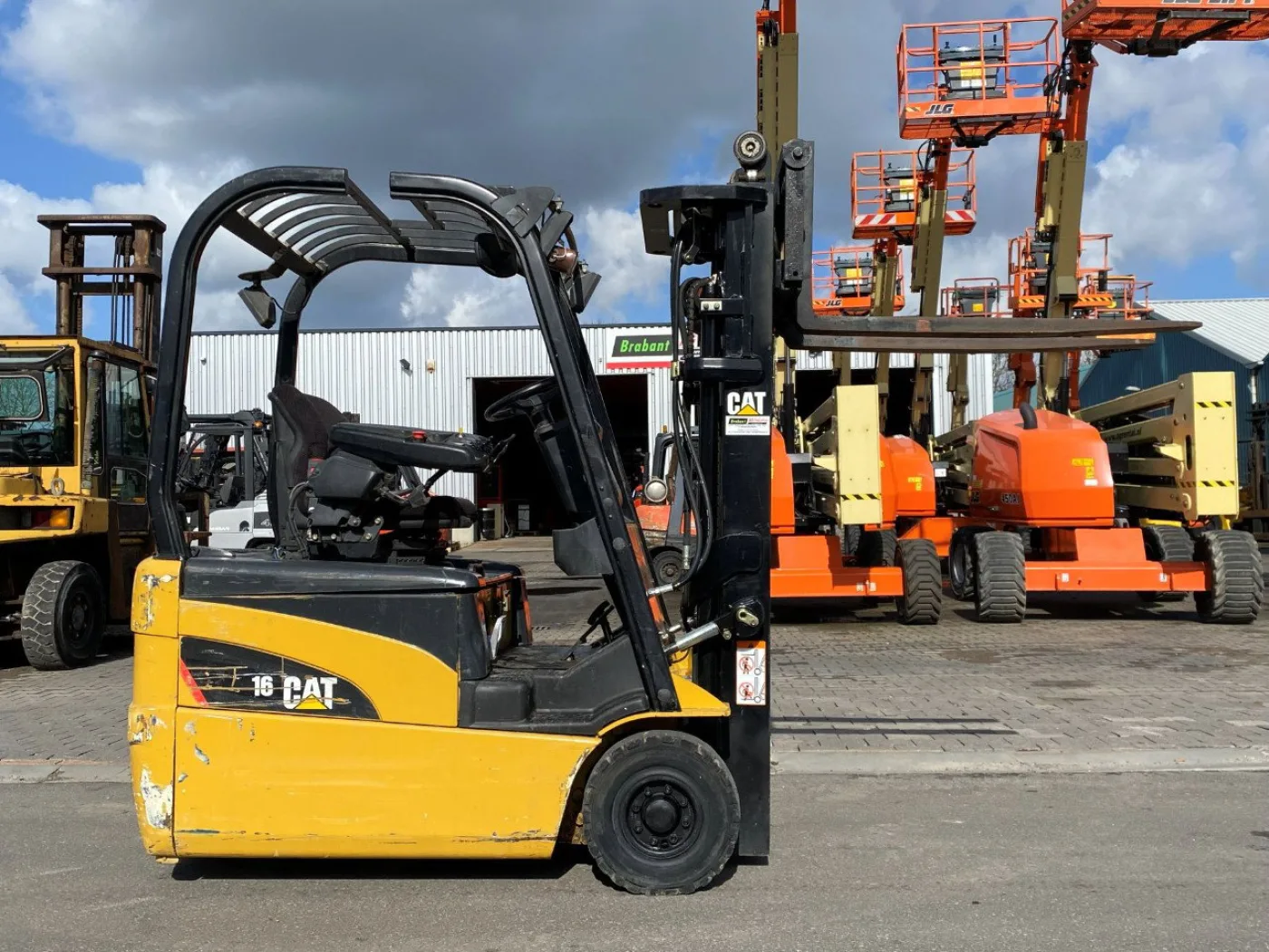 Caterpillar EP16NT - 1