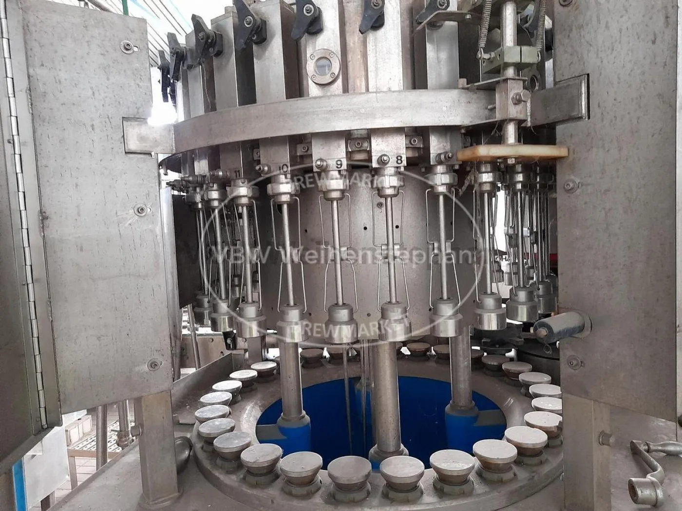 Bottle filler and capper - 4