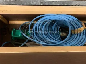 Submersible pump