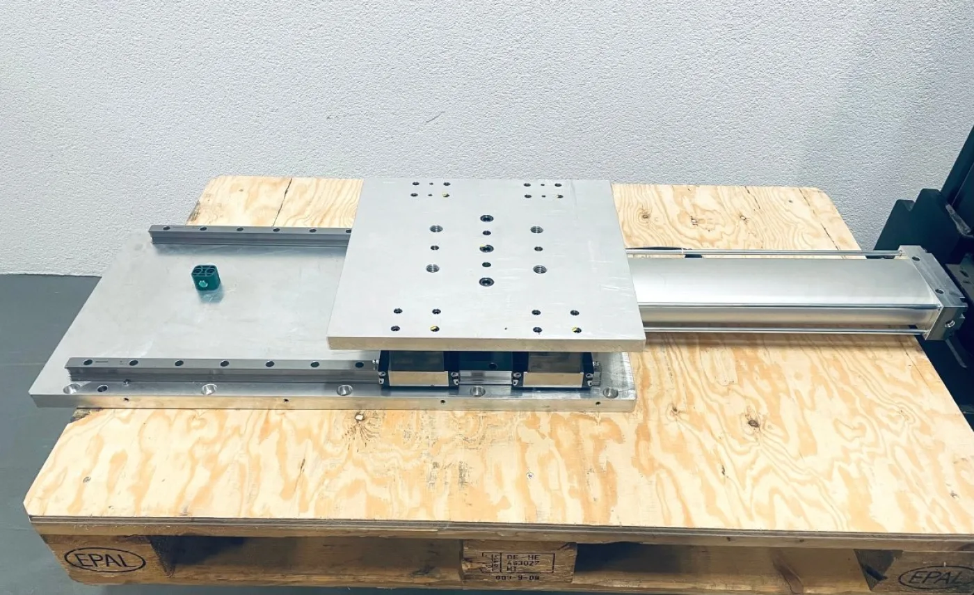 Tünkers Pneumatische Lineareinheit LE200-400 VRL SB T024 - 2