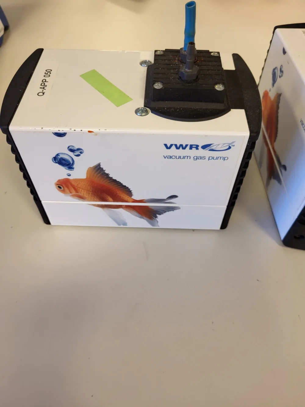 2461 - Used VWR / KNF PM20405-86 Diaphragm Vacuum Pump