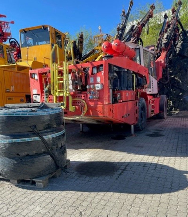 Tamrock Axera T-08 S-290C Underground Rock Drill