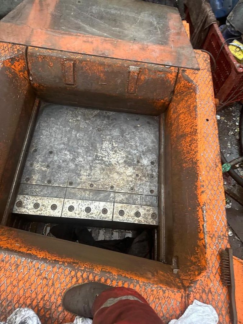 1973 Vezzani PM50-D Non Ferrous Baler