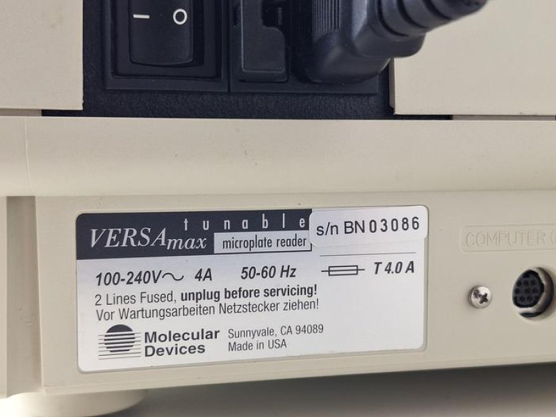 Molecular Devices VERSAmax Microplate reader