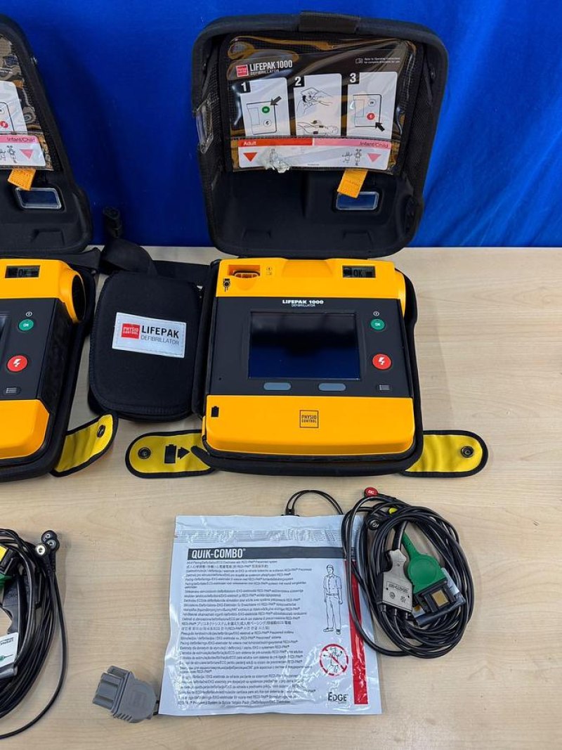 Physio Control Lifepak 1000 Defibrillator REF 320371500491 YOM: 2018