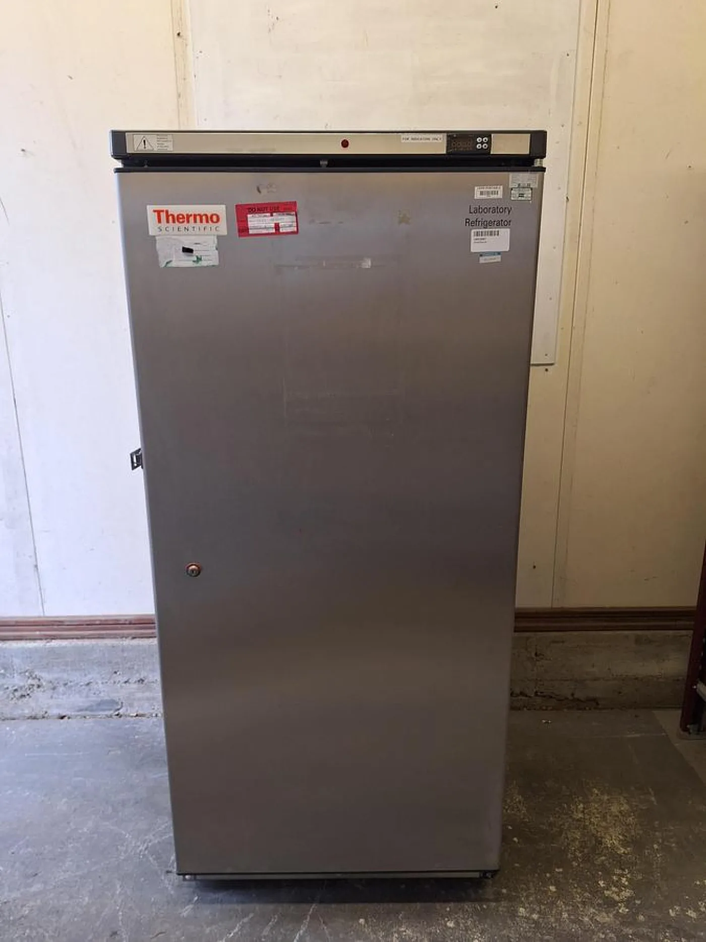 Thermo Fisher Scientific A500PV Laboratory Refrigerator - 1