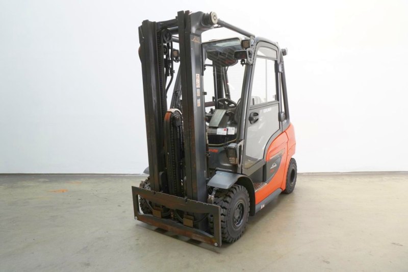 Frontstapler Linde H 25 T 1202 (2021)