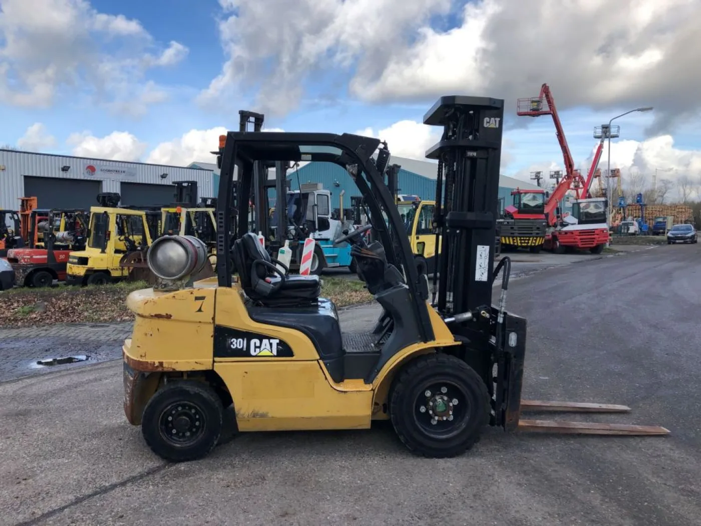 Caterpillar GP30N - 1